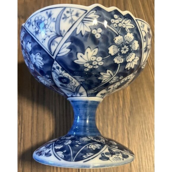Vintage Ceramic Trinket or Candy‎ Dish Blue and White Japan Pedestal Floral - Picture 6 of 9
